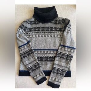 Theory 100% Cashmere Turtleneck Sweater